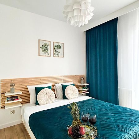 Lumina Stylish 3-Room Apart With Balcony Łódź Dış mekan fotoğraf