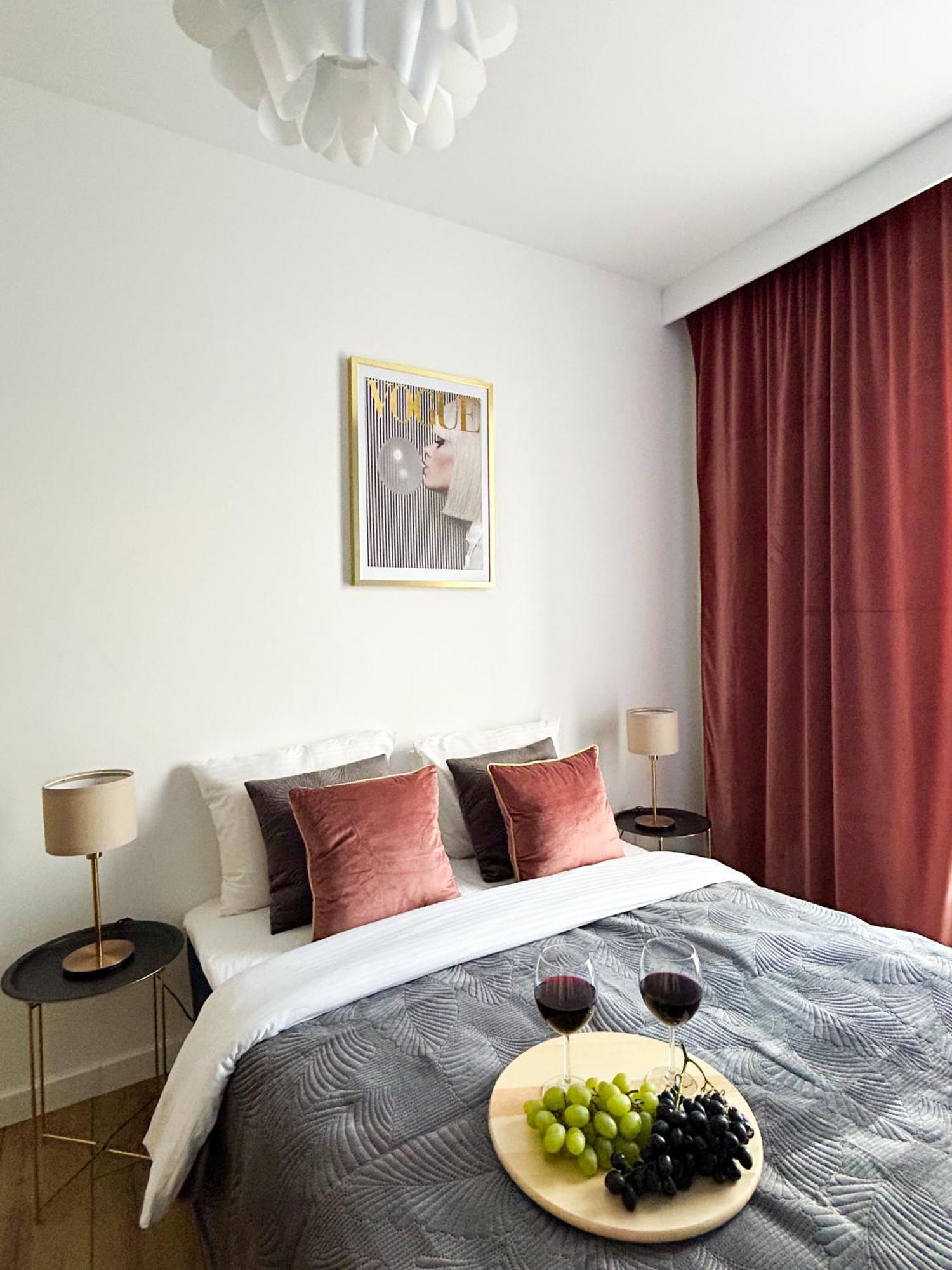 Lumina Stylish 3-Room Apart With Balcony Łódź Dış mekan fotoğraf